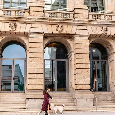 酒店 慕尼黑索菲特巴亚普斯特酒店 5*