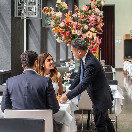 Hotel Sofitel Bayerpost 5*