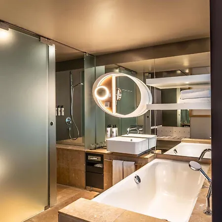 Hotel Sofitel Bayerpost 5*