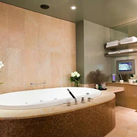מלון Sofitel Bayerpost 5*