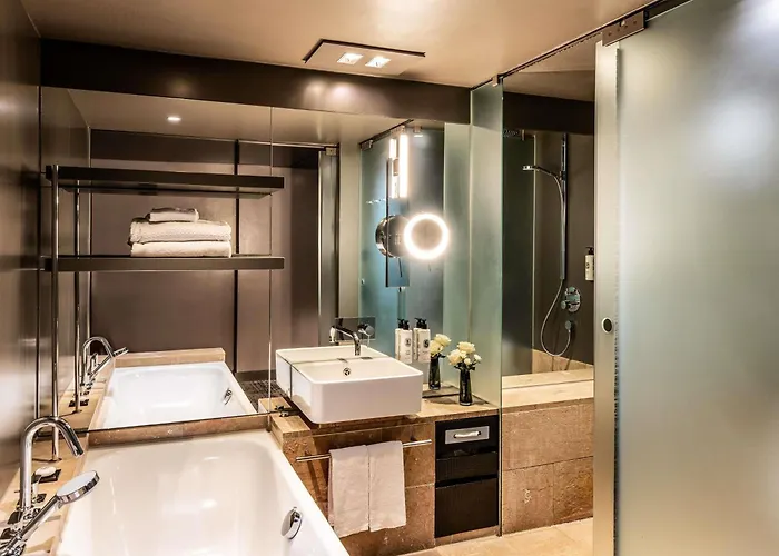 Sofitel Bayerpost 5*