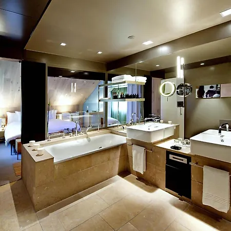 Hotel Sofitel Bayerpost 5*